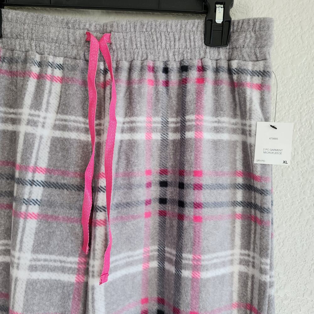 Steve Madden 2-Piece Microfleece Plaid Pajama Set - Picture 6 of 11
